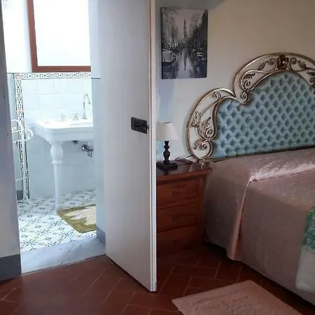 In Apartment Montespertoli